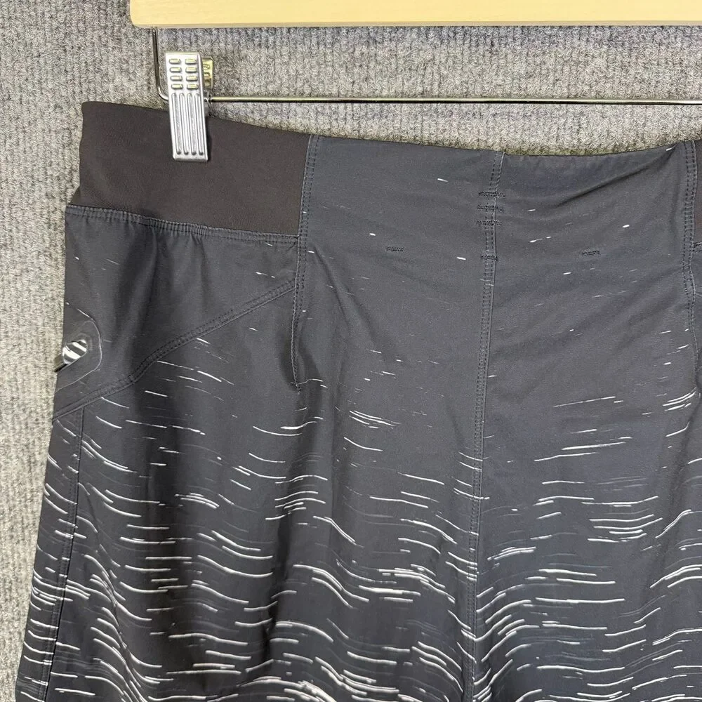 Lululemon Men's Athletic Shorts L Black White Print Gym Training Running Unlined